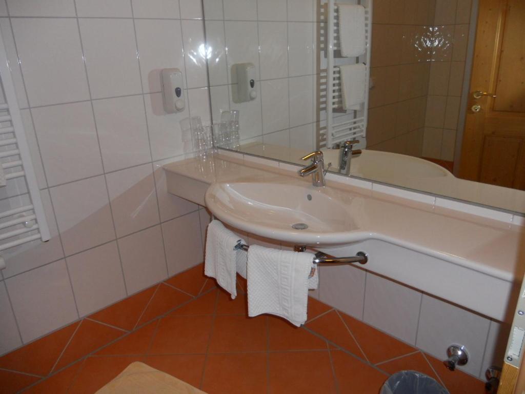 Ferienhotel Innviertel Kirchheim im Innkreis Стая снимка